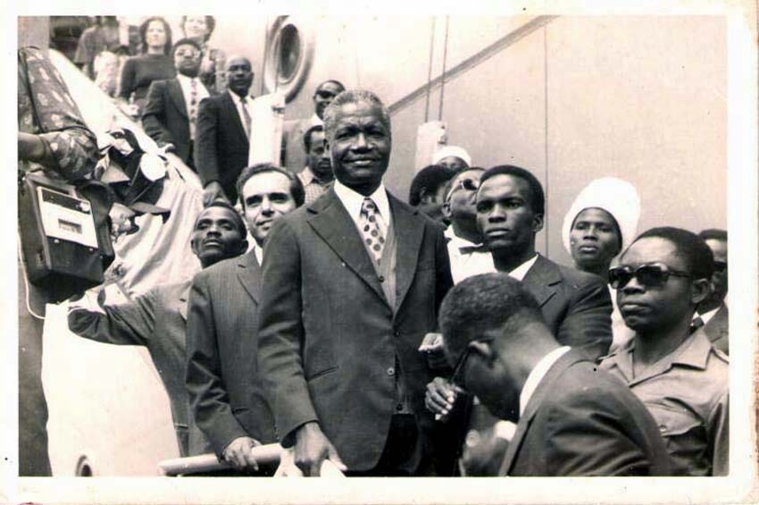 Retrospectiva hisrórica:A grande Entrevista aúdio, de Simão Gonçalves Toco, aos Reporteres da Rádio Televisão Portuguesa, na Ilha de Açores (Junho de 1974)